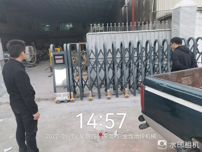 深圳電動伸縮門廠家.jpg