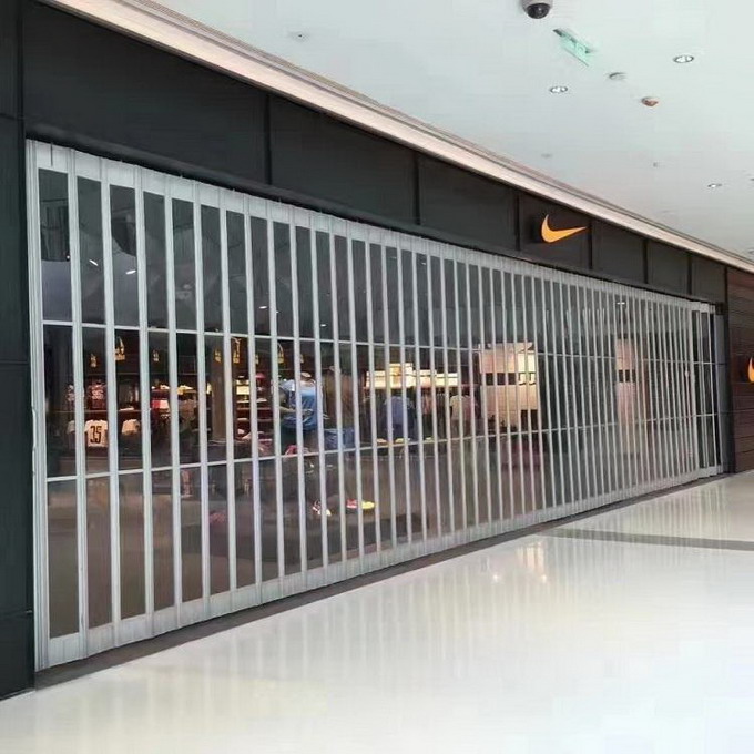 商鋪水晶卷簾門.jpg